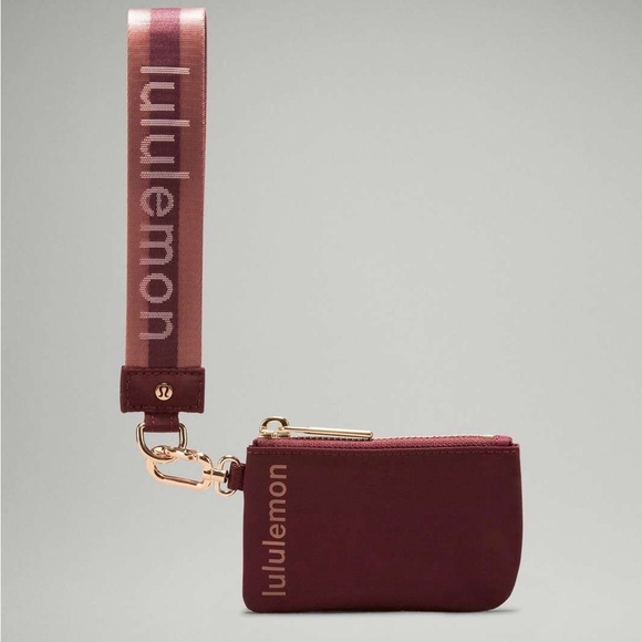 31 Lululemon Dual Pouch Wristlet Wordmark - Garnet Spiced Chai - Picture 4 of 8